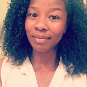 Meet your Posher, Talia